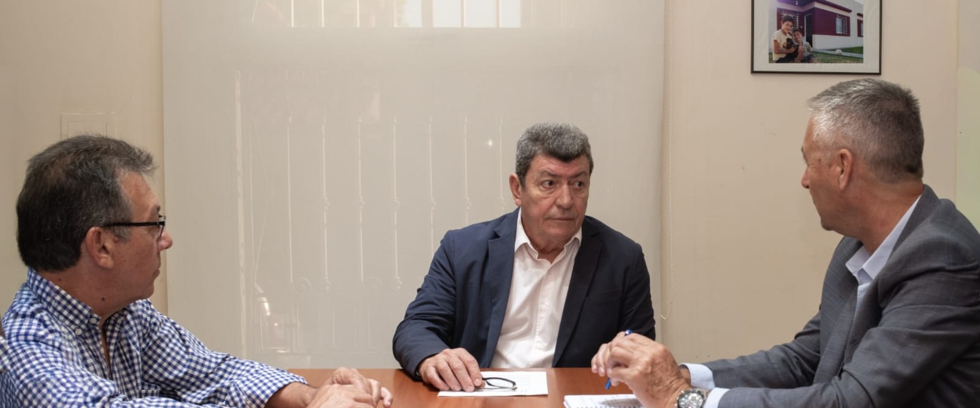 Funcionarios del IAPV se reunieron con autoridades legislativas para analizar la situación habitacional de Federación