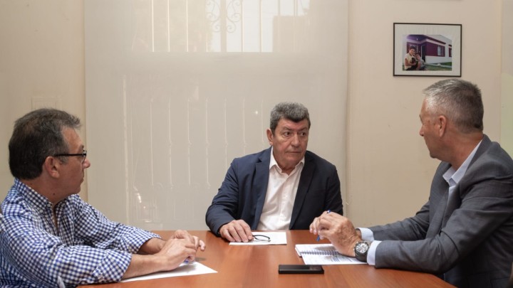 Funcionarios del IAPV se reunieron con autoridades legislativas para analizar la situación habitacional de Federación