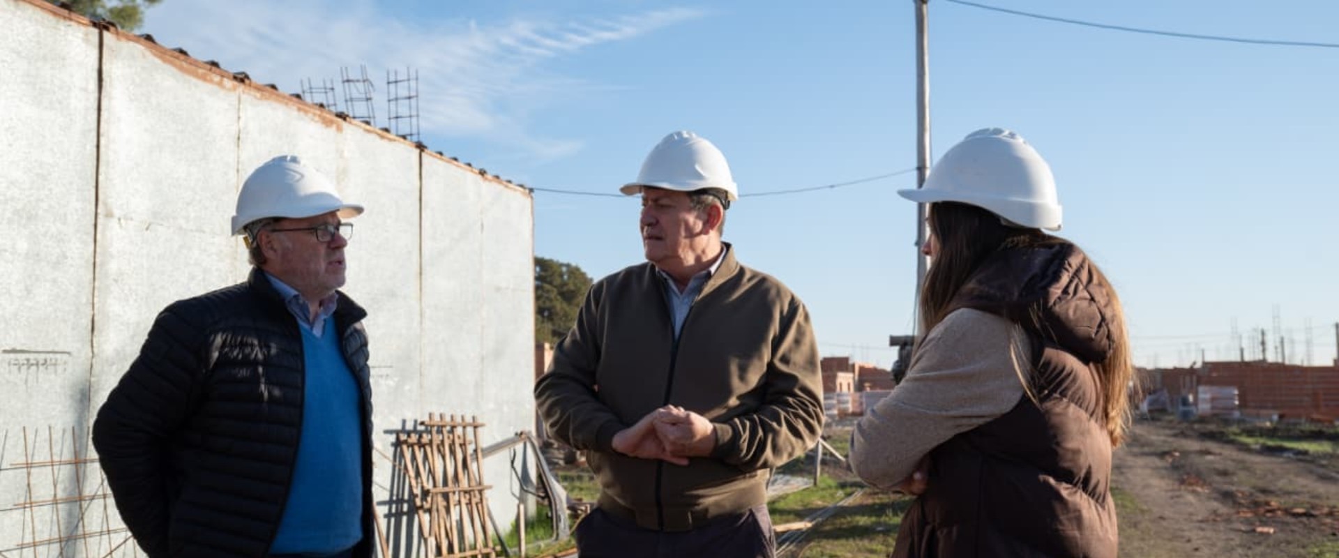 Autoridades del IAPV recorrieron viviendas que se construyen en Segu&iacute; financiadas por la provincia