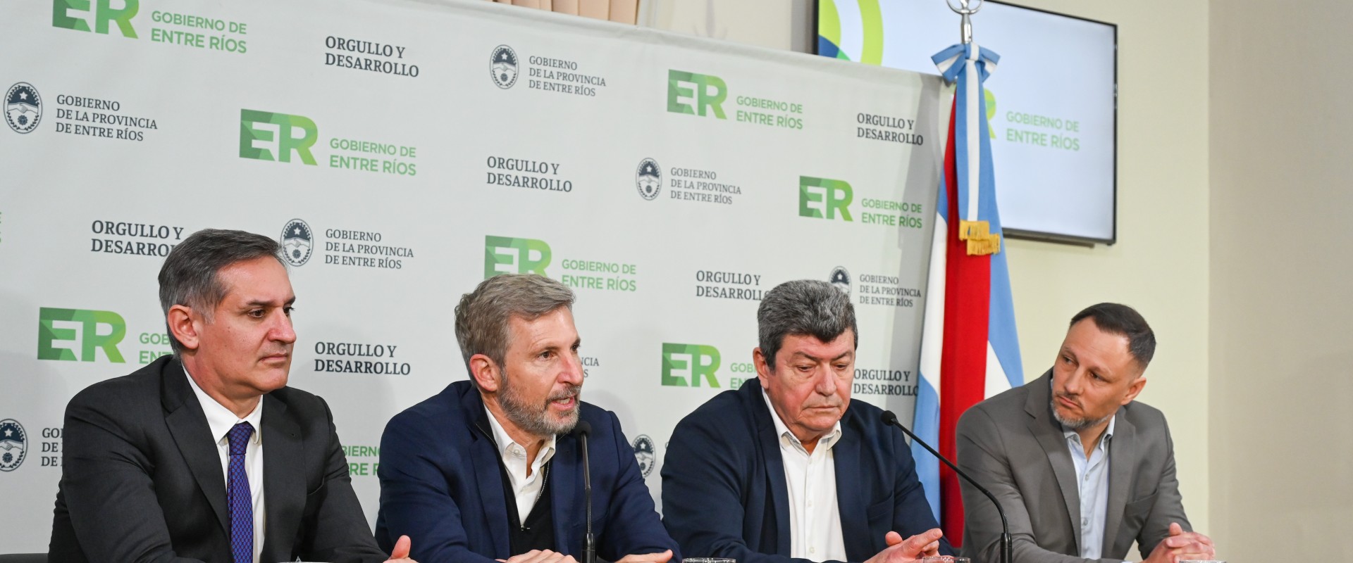 Frigerio present&oacute; un nuevo beneficio hipotecario que facilitar&aacute; el acceso a la vivienda a empleados p&uacute;blicos